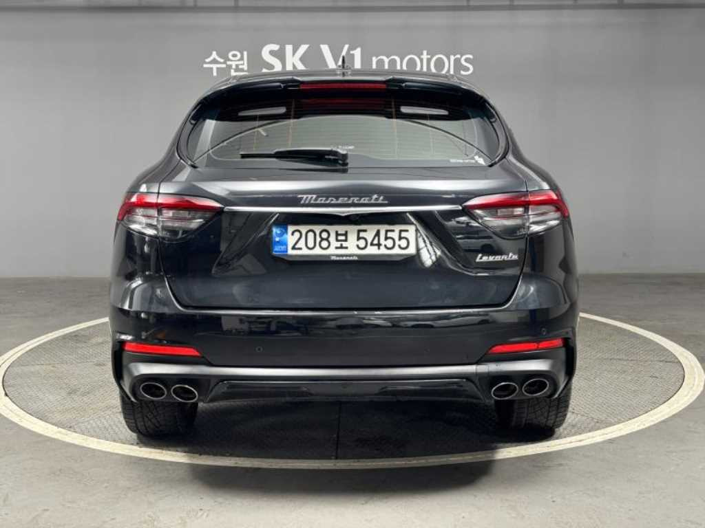 MASERATI LEVANTE 2022