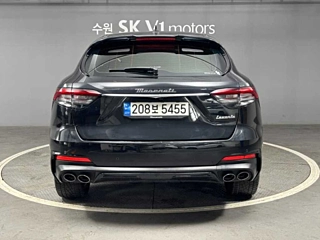 MASERATI LEVANTE 2022