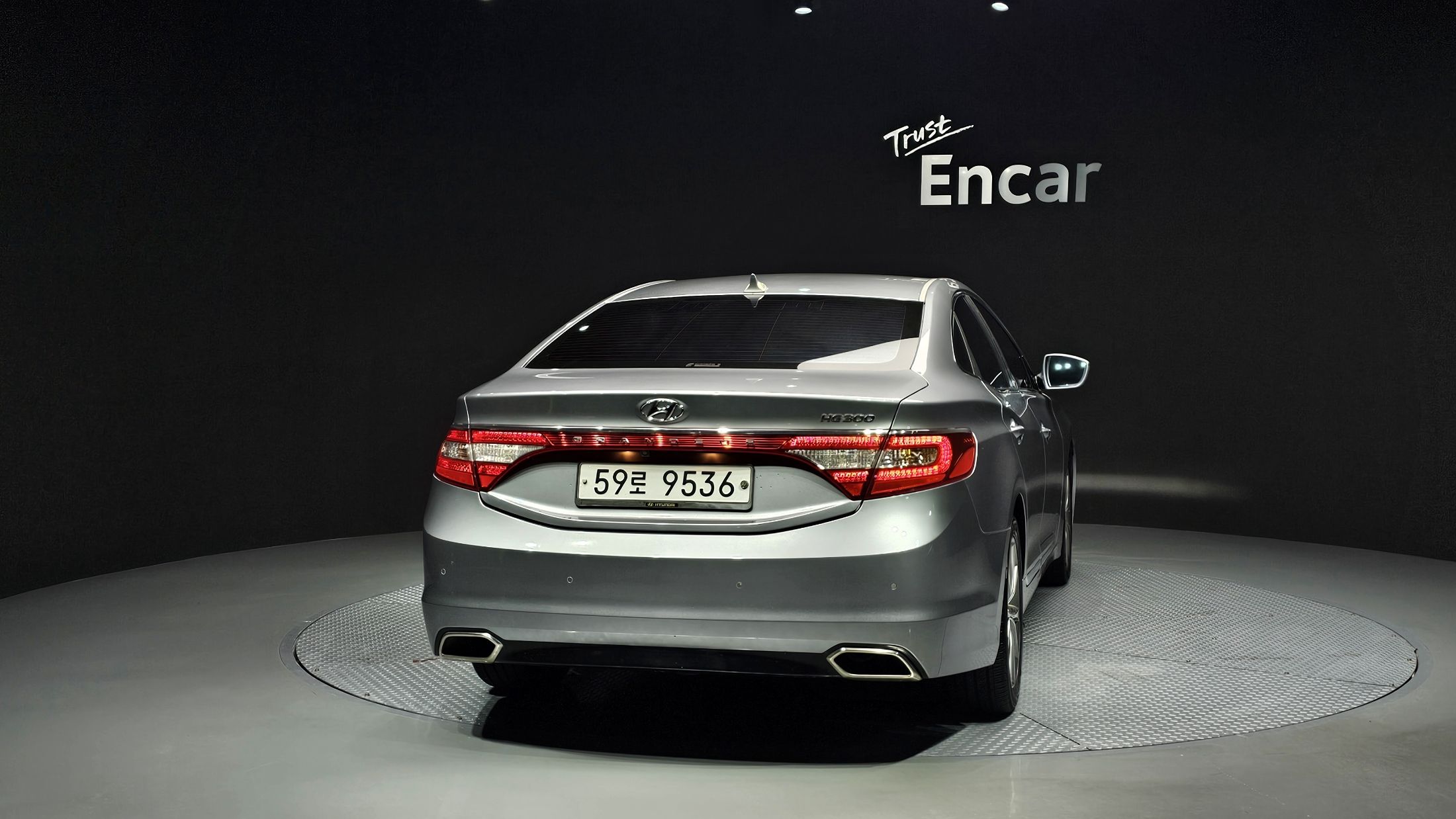 HYUNDAI GRANDEUR HG 2015
