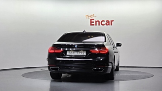 BMW 7-SERIES G11 2016