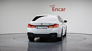BMW 5-SERIES G30 2020