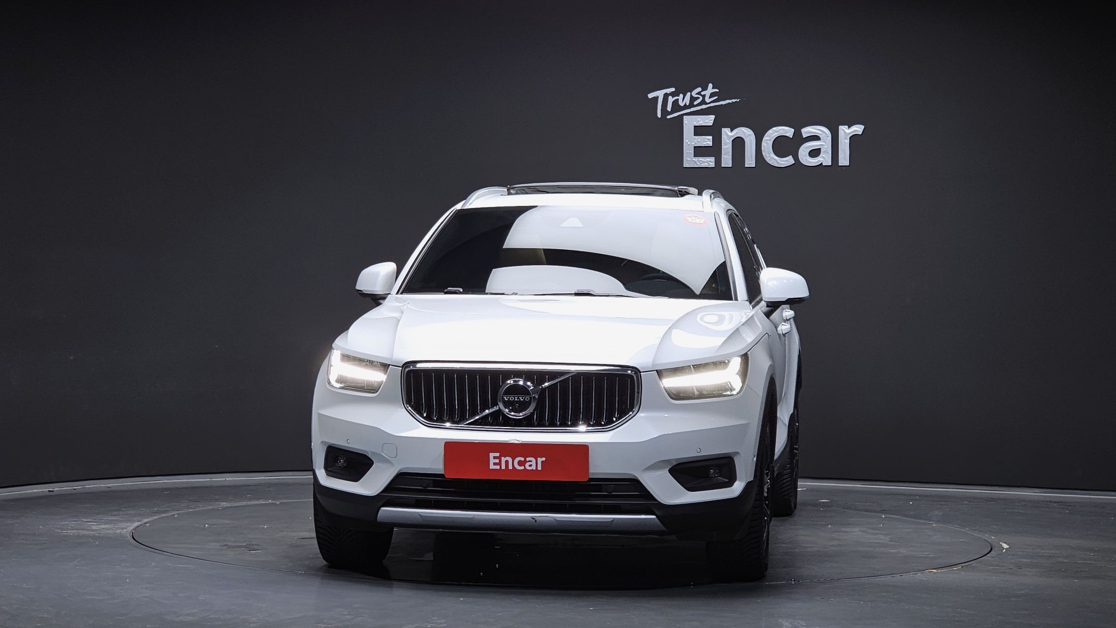 VOLVO XC40 2022