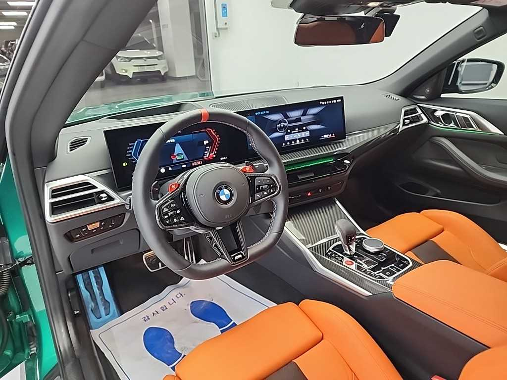 BMW M4 G82 2025