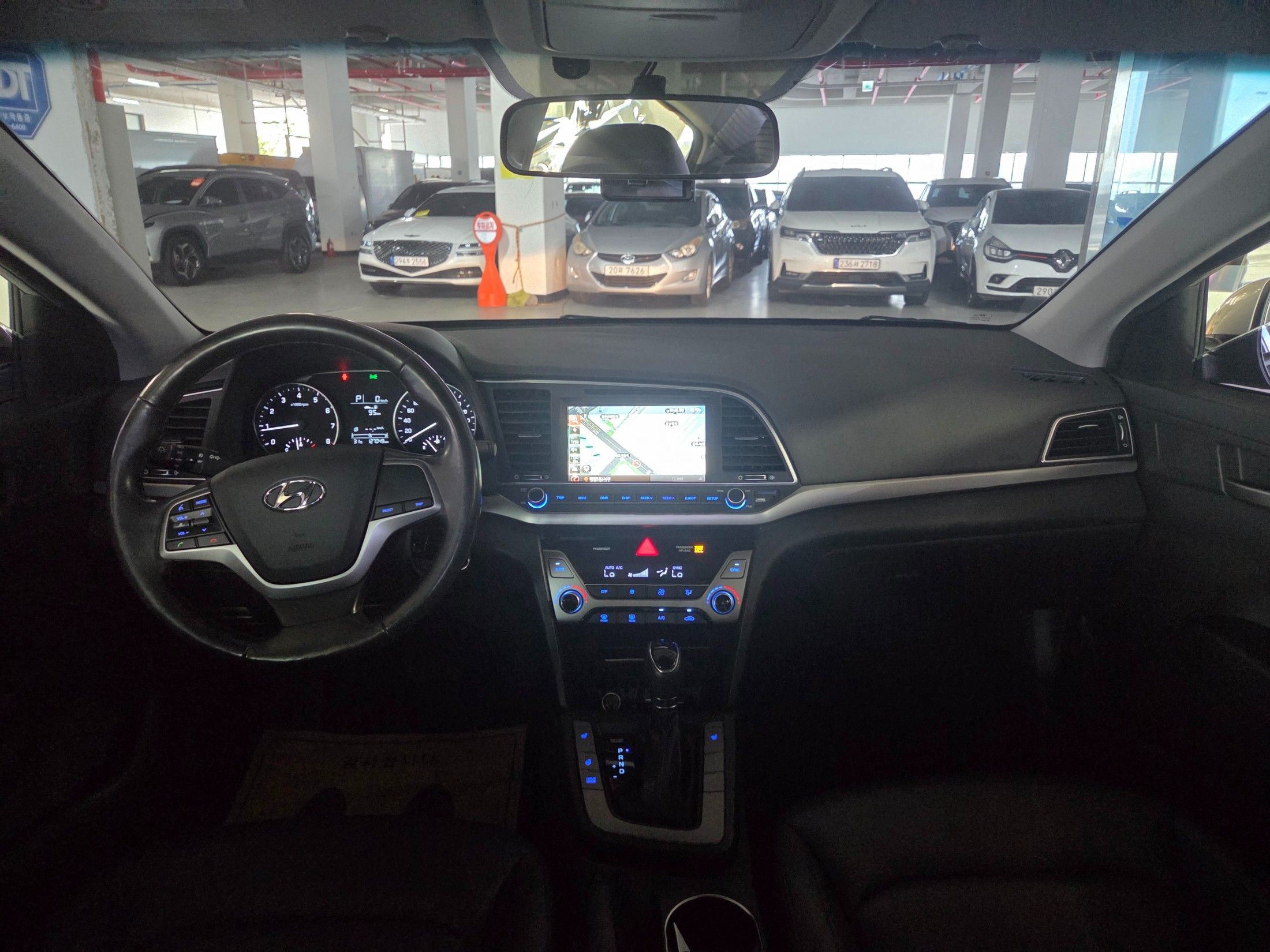 HYUNDAI AVANTE AD 2015