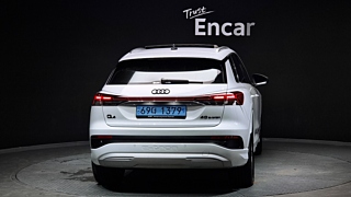 AUDI Q4 E-TRON F4 2023