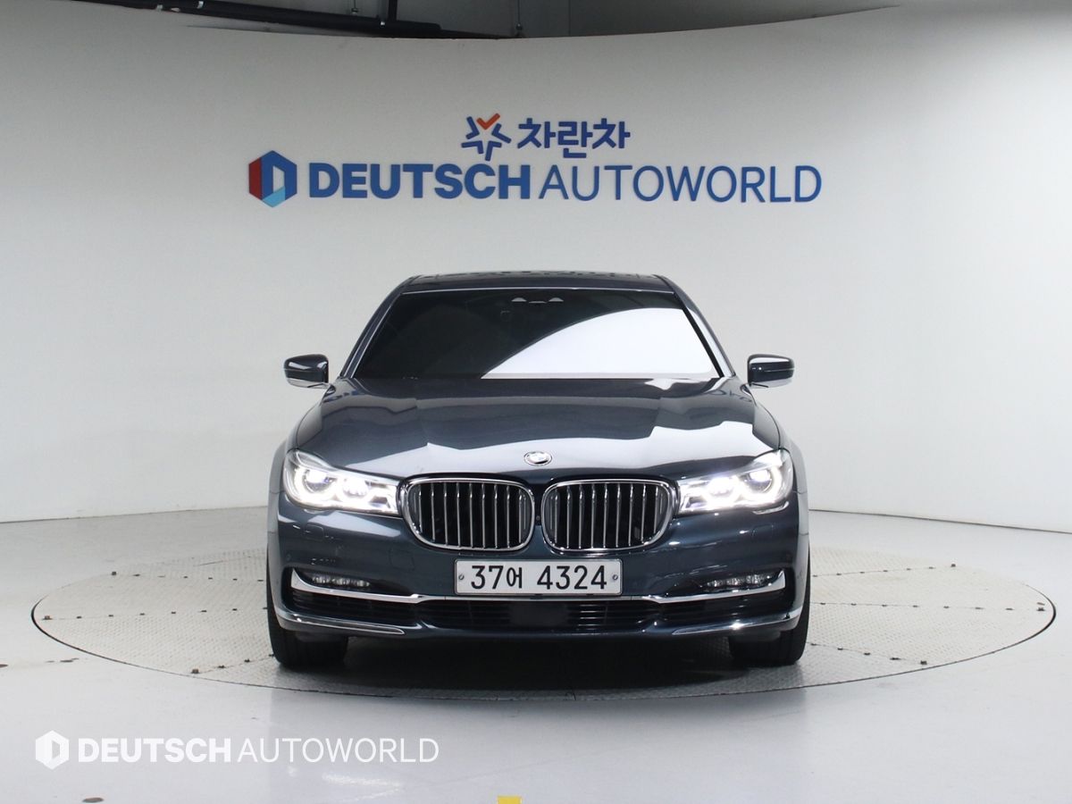 BMW 7-SERIES G11 2017
