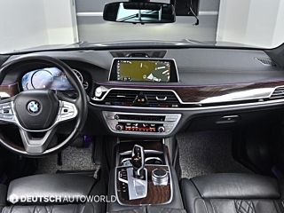 BMW 7-SERIES G11 2017