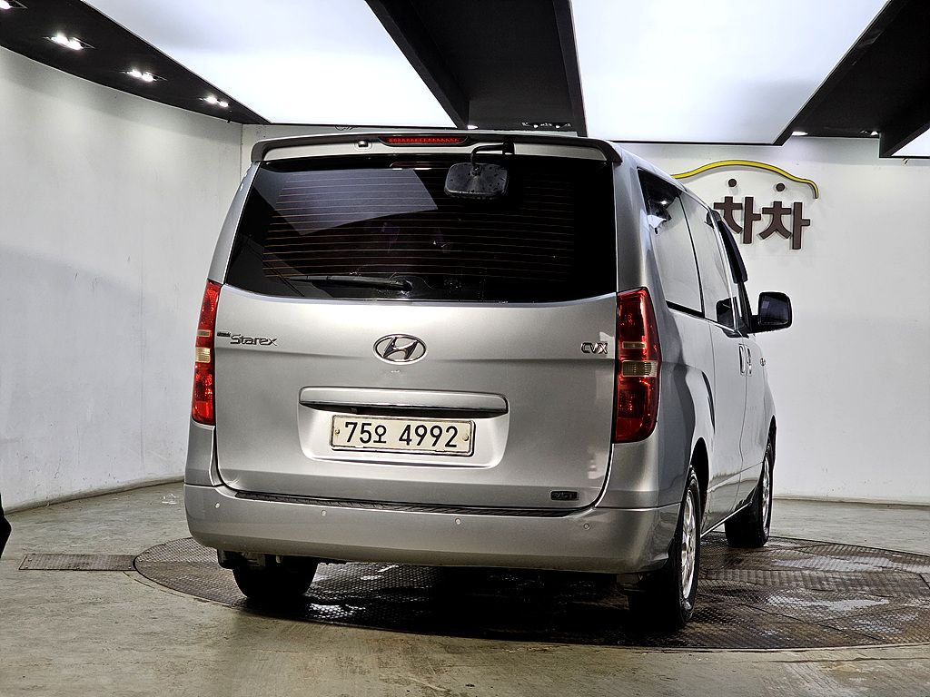 HYUNDAI STAREX GRAND 2011