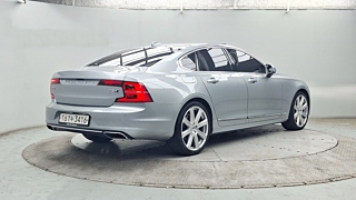 VOLVO S90 2019