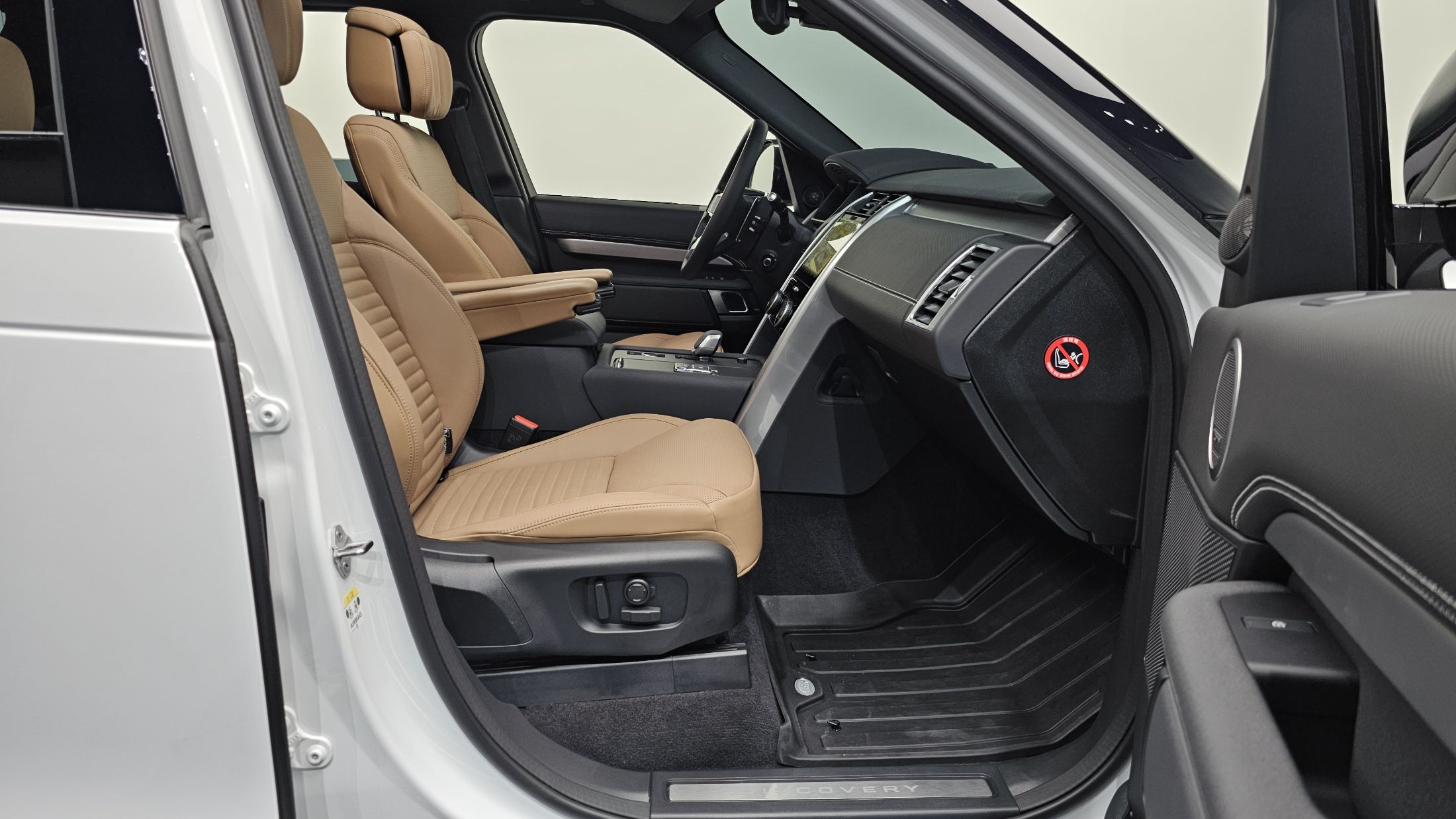LAND ROVER DISCOVERY 5 2024
