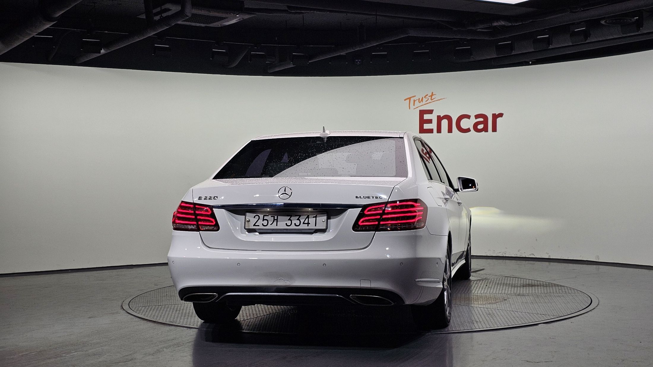 MERCEDES BENZ E-CLASS W212 2015