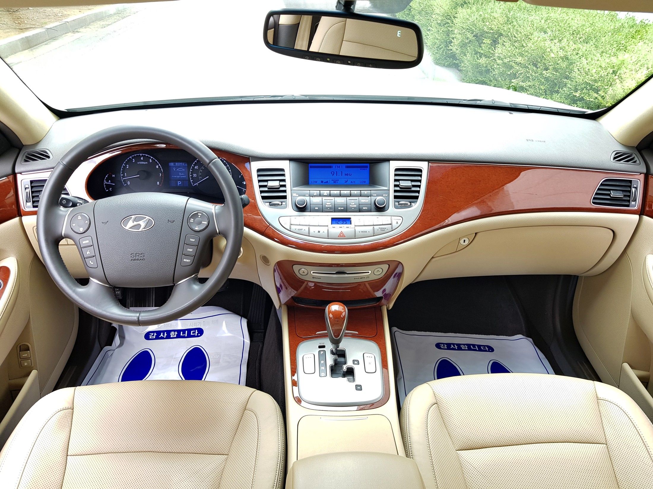 HYUNDAI GENESIS 2012