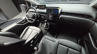 HYUNDAI STARIA 2023