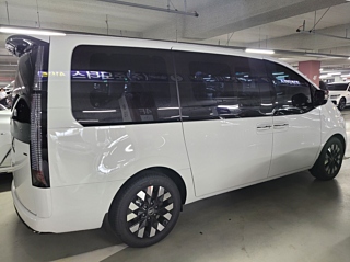 HYUNDAI STARIA 2025