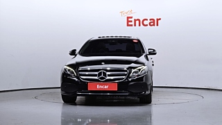 MERCEDES BENZ E-CLASS W213 2019