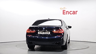BMW 7-SERIES G11 2016