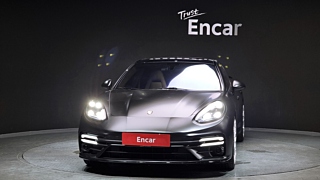PORSCHE PANAMERA 2011