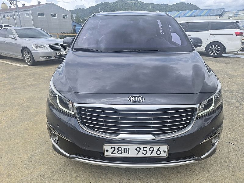 KIA CARNIVAL 2017
