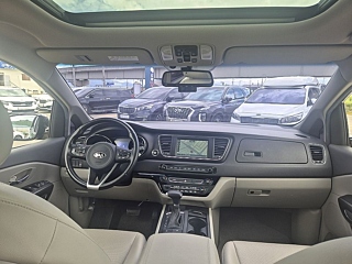 KIA CARNIVAL 2017