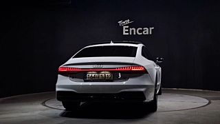 AUDI A7 4K 2022
