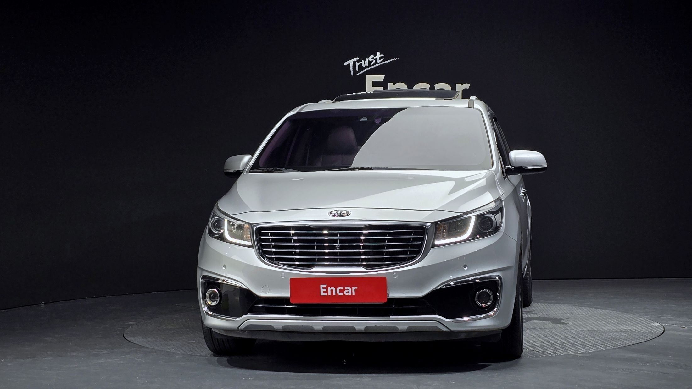 KIA CARNIVAL 2014