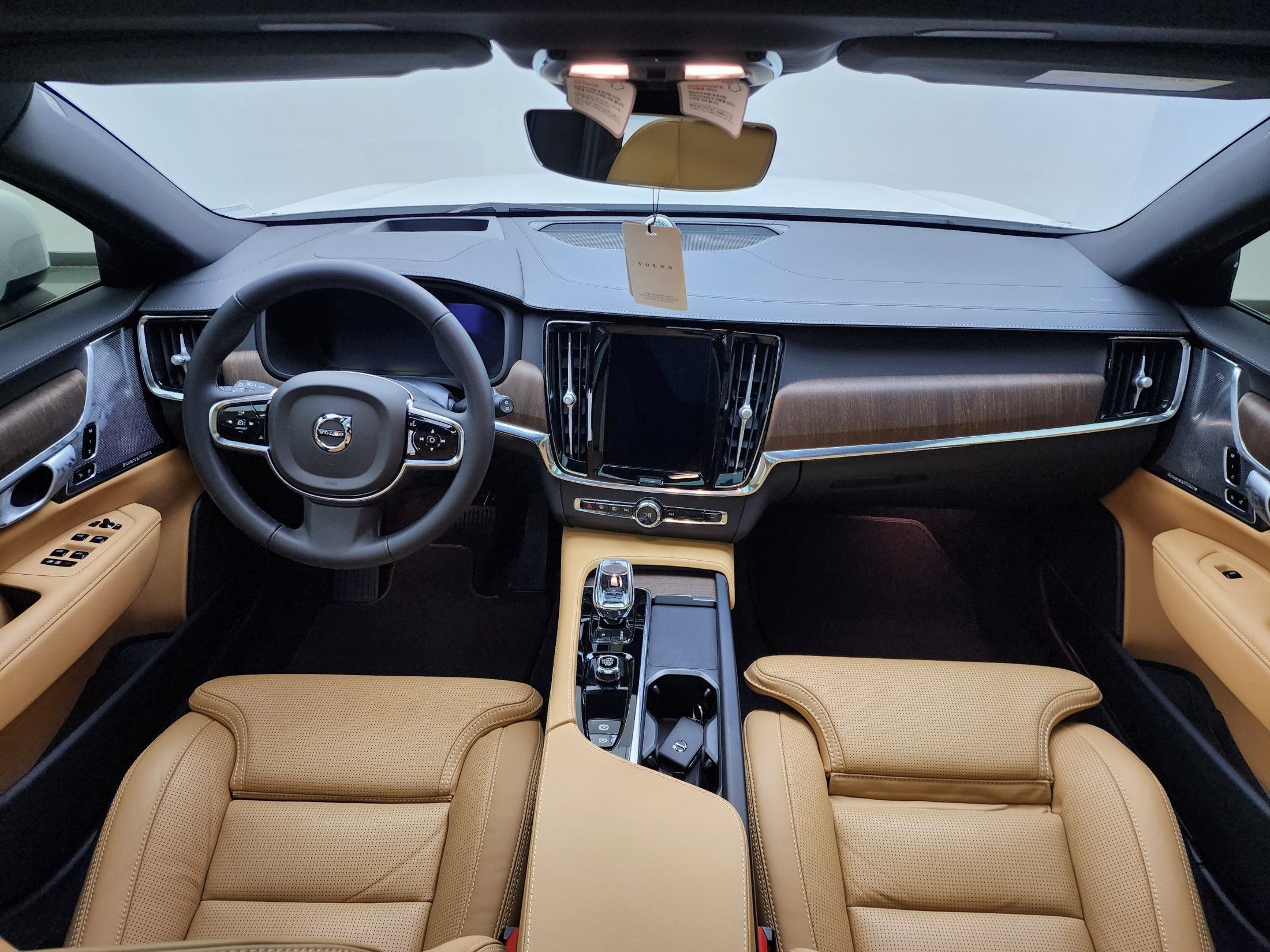 VOLVO V90 CROSS COUNTRY 2024