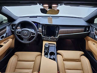 VOLVO V90 CROSS COUNTRY 2024