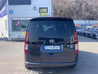 HYUNDAI STARIA 2023