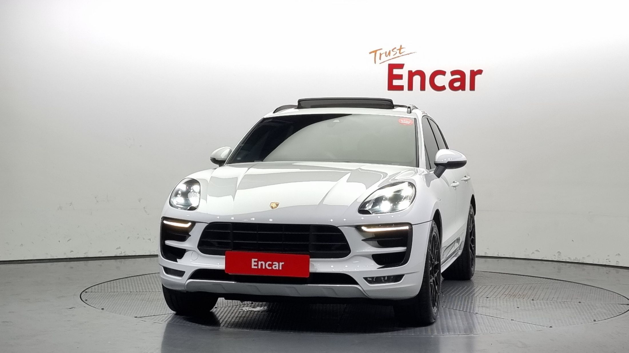 PORSCHE MACAN 2018