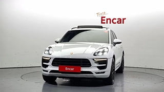 PORSCHE MACAN 2018