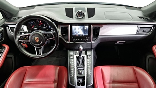 PORSCHE MACAN 2018