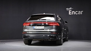 AUDI Q8 4M 2021