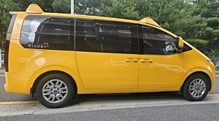 HYUNDAI STARIA  2025