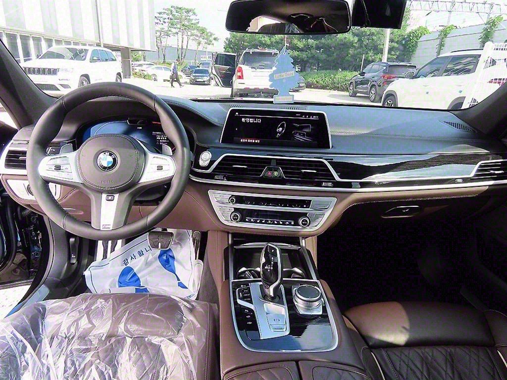 BMW 7-SERIES G11 2020