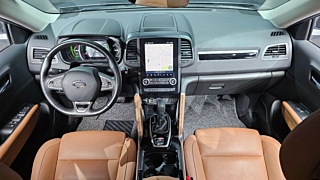 SAMSUNG QM6 2024