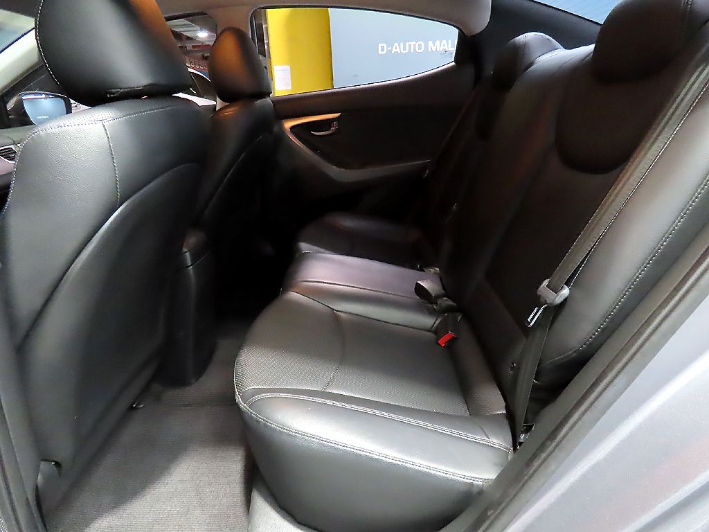 HYUNDAI AVANTE MD 2012