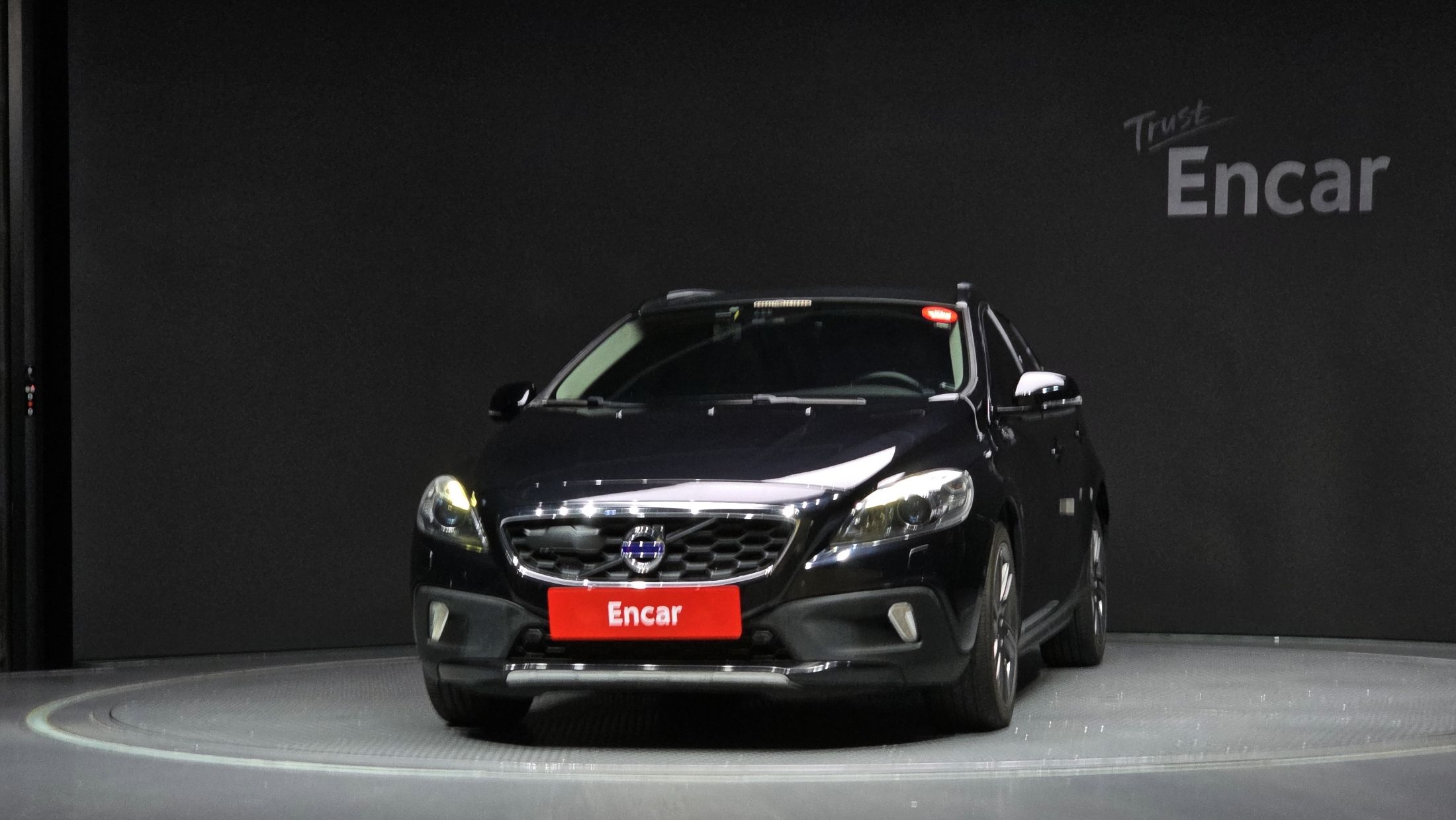 VOLVO V40 CROSS COUNTRY 2015