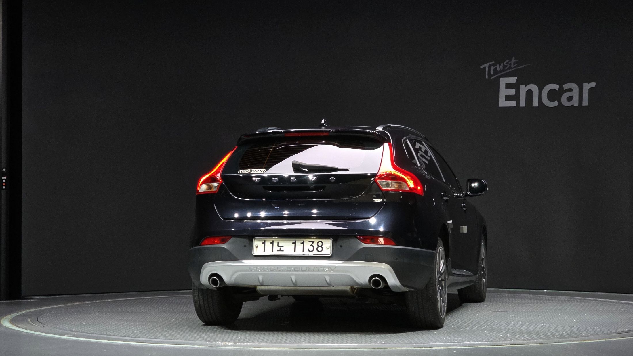 VOLVO V40 CROSS COUNTRY 2015