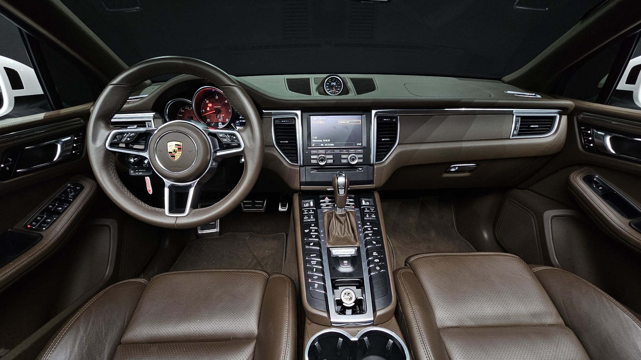 PORSCHE MACAN 2015