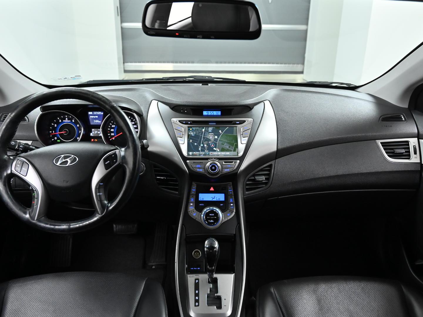 HYUNDAI AVANTE MD 2013