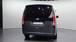 HYUNDAI STARIA 2025