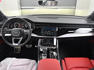 AUDI Q7 4M 2023