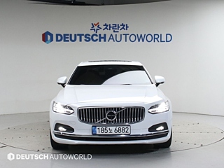 VOLVO S90 2022
