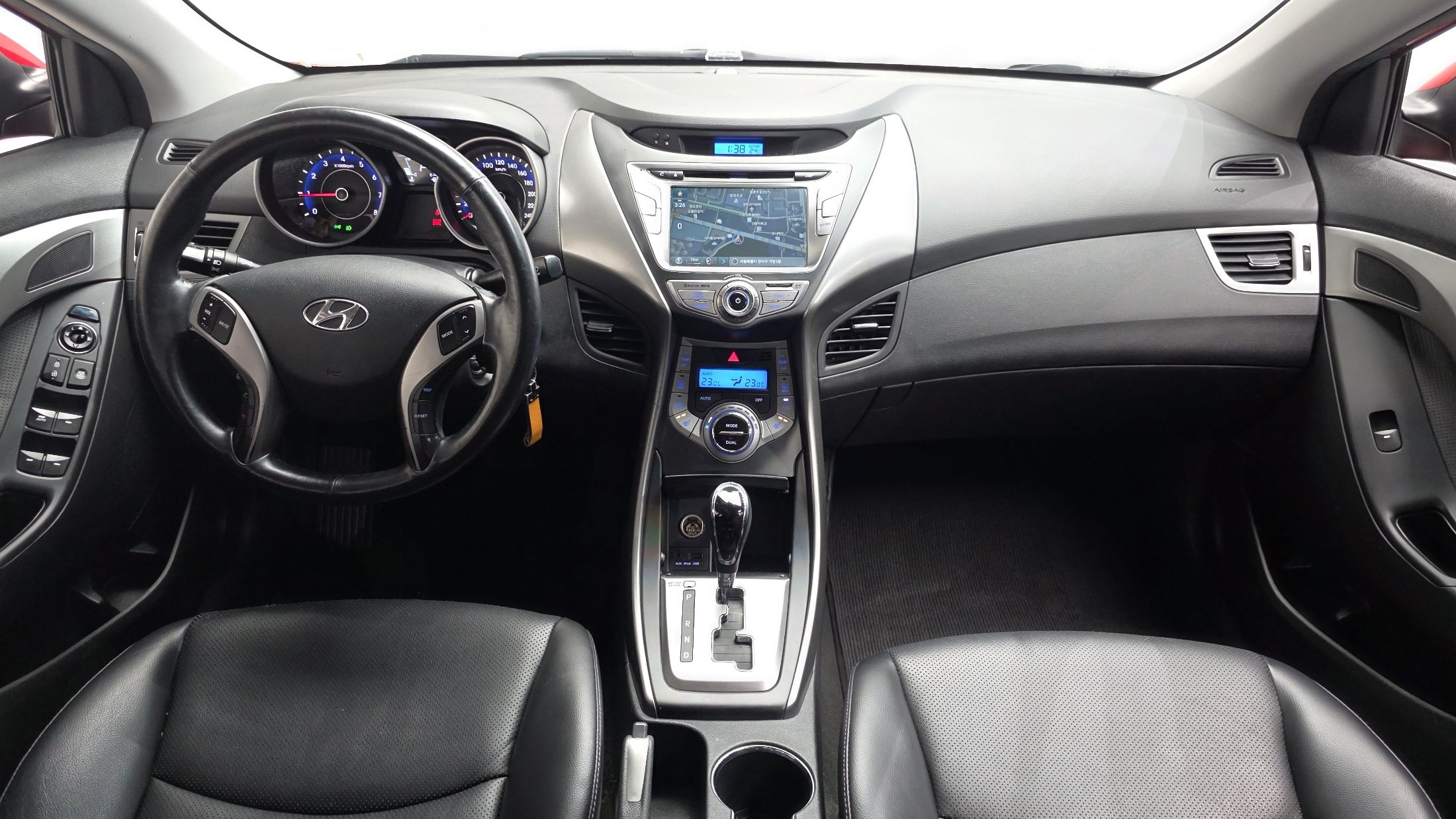 HYUNDAI AVANTE MD 2013