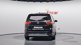 KIA CARNIVAL 2018
