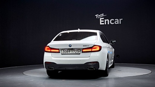 BMW 5-SERIES G30 2020