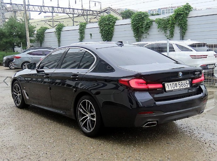 BMW 5-SERIES G30 2023