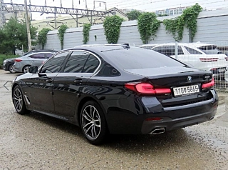 BMW 5-SERIES G30 2023