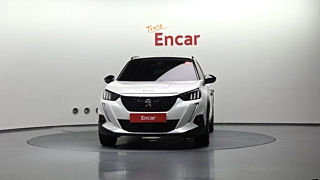 PEUGEOT 2008 2021