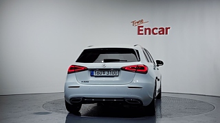 MERCEDES BENZ A-CLASS W177 2022
